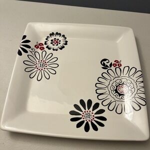 Flower Black Red &‎ White by Cellar, Creamware,  8 Inch Square Plate Macy's (1)